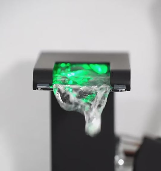 Black LED bathroom tap - Cold and hot water flow